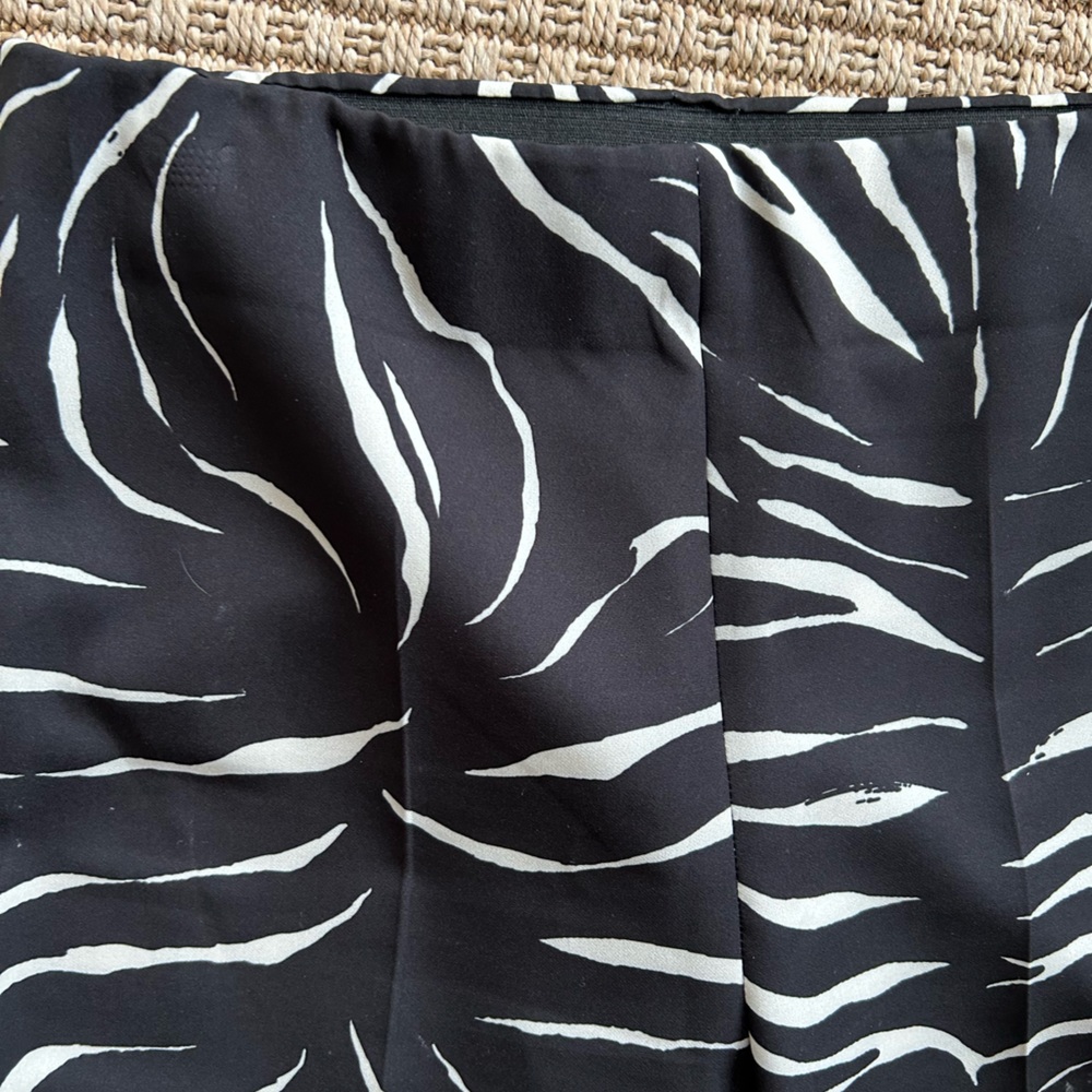 Zara patterned pants - Picture 2 of 3